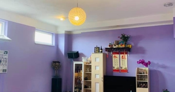 Bán cửa hàng 150m, kho rộng 100m, nhà ở có vườn rau nhỏ và bãi đỗ xe rộng