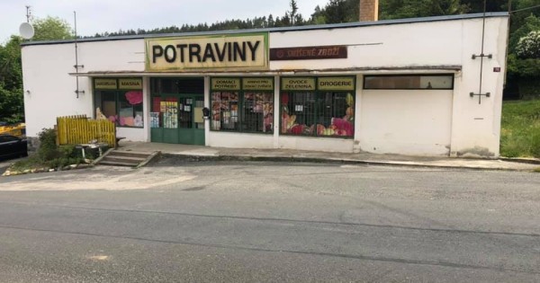 Cần bán BĐS gồm Potraviny và nhà ở, khu vực Vlastějovice, Kutná Hora