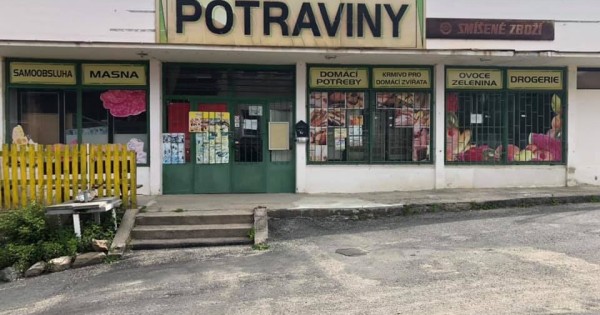 Cần bán BĐS gồm Potraviny và nhà ở, khu vực Vlastějovice, Kutná Hora