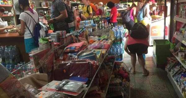 Cần bán BĐS gồm Potraviny và nhà ở, khu vực Vlastějovice, Kutná Hora