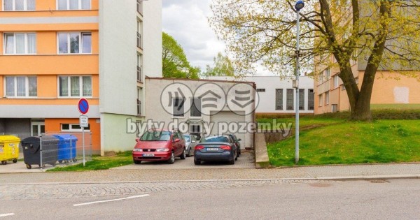 Bán bất động sản, cửa hàng, chủ tư nhân, 3 tầng 528 m2 tại Pelhřimov