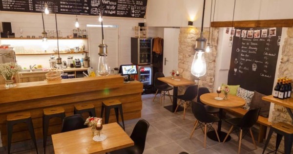 Nhượng Quán Ăn rộng 170m2 tại Praha 1 Palackeho