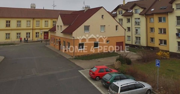 Bán nhà barak chính chủ ở thành phố Caslav diện tích 488m2