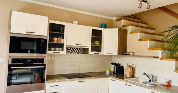 Nhà 4+KK đẹp tại Libus cách chợ Sapa 4 bến bus còn 2 phòng trống to cho thuê