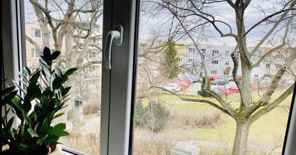 Cho thuê nhà 2+1 52m2 tại Stredni, Praha 6 - Veleslavin