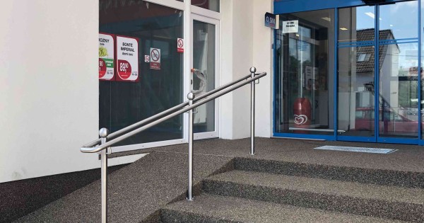 Cho thuê mặt bằng để làm tiệm nail khu vực Plzeň-sever