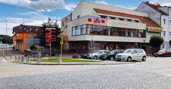 Cho thuê địa điểm cho kinh doanh ở Protivín (khoảng 5000 người)