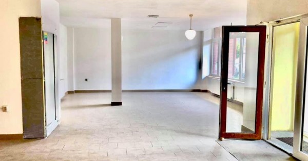 Cho thuê địa điểm cho kinh doanh ở Protivín (khoảng 5000 người)