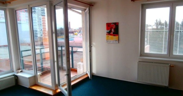 Cần cho thuê nhà 2KK , Praha 4 - Krč