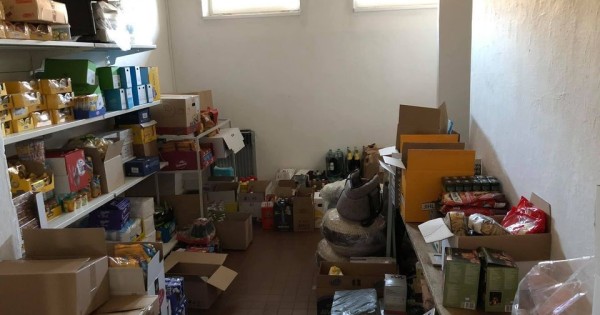 Nhượng lại cửa hàng pot thuê của uỷ ban đã hoạt động được hơn 8 năm,dt khoảng 60m2