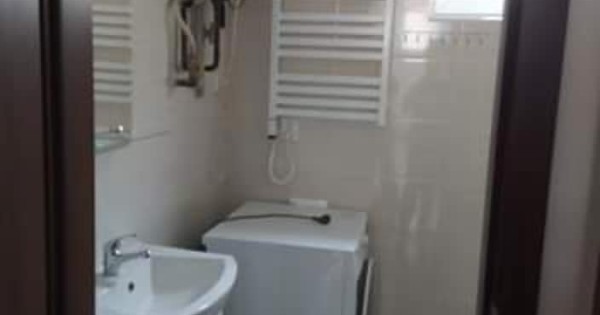 Nhà 4+kk ở plzen, gần bến xe trojebus 13 muốn cho thuê lâu dài.