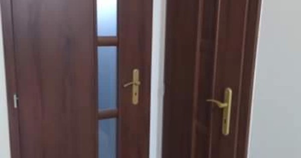 Nhà 4+kk ở plzen, gần bến xe trojebus 13 muốn cho thuê lâu dài.