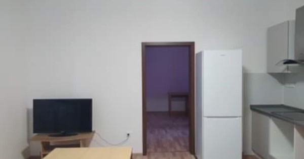 Nhà 4+kk ở plzen, gần bến xe trojebus 13 muốn cho thuê lâu dài.