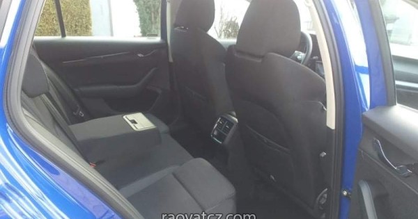 Cần bán Skoda OCTAVIA 4 2.0 TDI combi