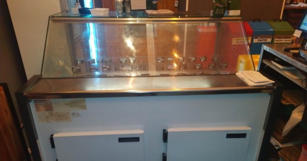 Cần bán tủ mát vitrina cho quán ăn