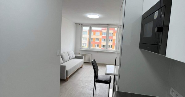 Cần Cho thuê nhà byt 2+kk, Praha 4