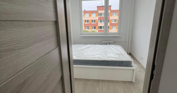 Cần Cho thuê nhà byt 2+kk, Praha 4