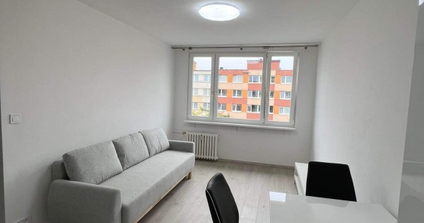 Cần Cho thuê nhà byt 2+kk, Praha 4