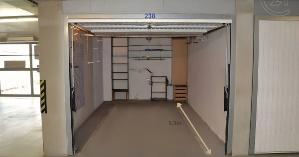 Bán gara gần metro Lužiny