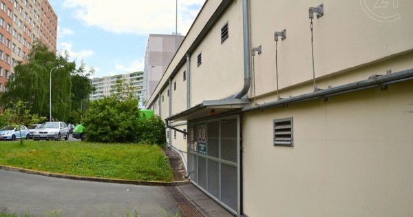 Bán gara gần metro Lužiny