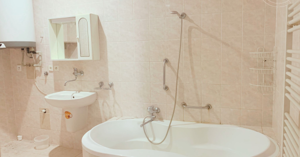 Bán nhà kèm cửa hàng - Šluknov