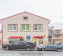 Bán cửa hàng 44 m2 tại Mnichovice, Praha, vị trí quảng trường