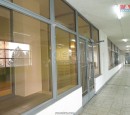 Cho thuê cửa hàng 400 m2, Praha 4, Kamýk, 300 Kč/m²/tháng