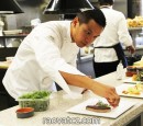 Nhà hàng gần Darmstadt - Frankfurt cần tìm người làm bếp và thợ quấn Sushi.