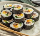 Quán cách praha 130km cần tìm thợ quấn sushi và biết đồ nóng