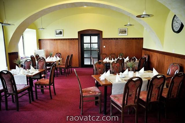 Cho thuê cửa hàng gần Hradec Králové