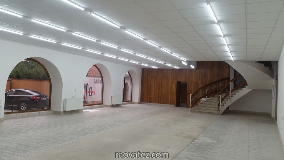 Cần bán cửa hàng ba tầng hơn 1000m2 - Hình 1