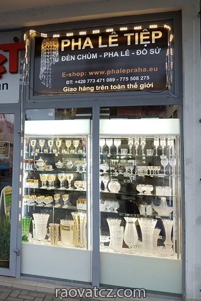 Chuyên cung cấp Đèn chùm - Pha lê - Đồ sứ - Mũ phớt Tiệp