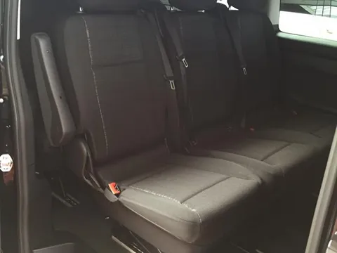 Bán xe Mercedes Vito 119XL số tự động tại chợ Sapa, Praha