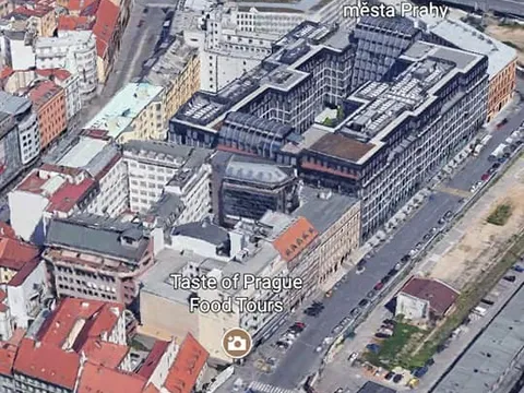 Nhượng lại potraviny 400m2 bán 60-70k/ ngày cách Praha 85km