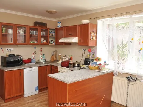 Cần bán căn hộ 2+1 và 4+1 tại Praha 8