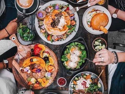 Nhượng lại HĐ Quán Asie Restaurace Praha 2 gần quảng trường Náměstí miru 300m2
