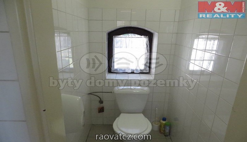 Cho thuê cửa hàng, 235 m2, Praha 6 – Ruzyně