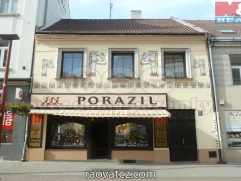 Bán nhà trên ở dưới bán hàng, Kladno – trung tâm, T. G. Masaryka
