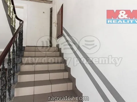 Bán nhà trên ở dưới bán hàng, Kladno, phố Ivana Olbrachta