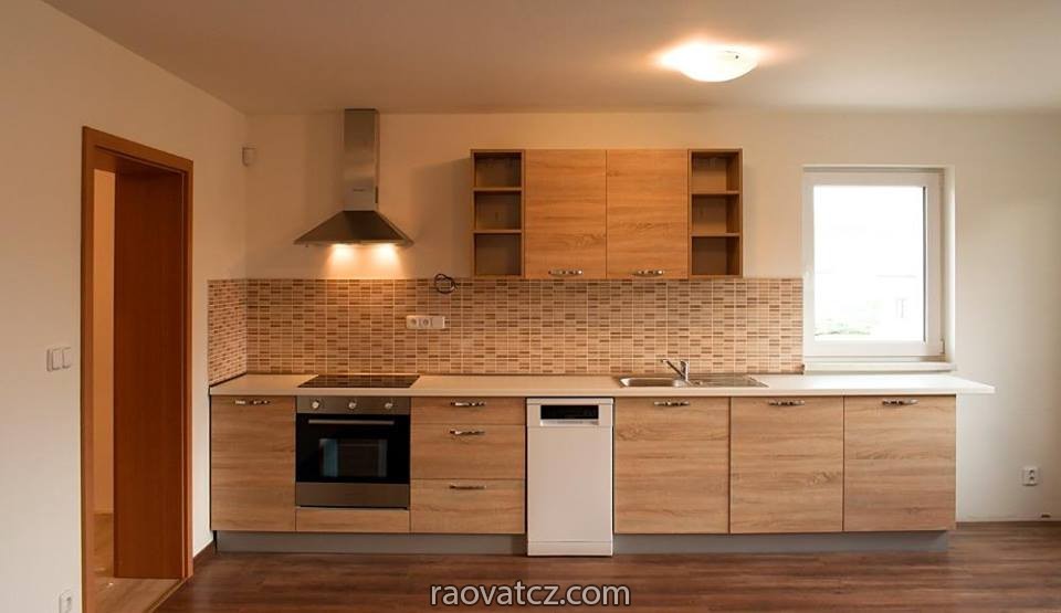 Cho thuê 3 căn hộ, 225m2, 2 căn 45m2 ở Praha
