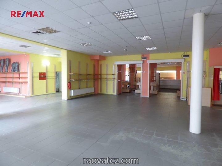 Cho thuê cửa hàng tại phố Husova, Přerov