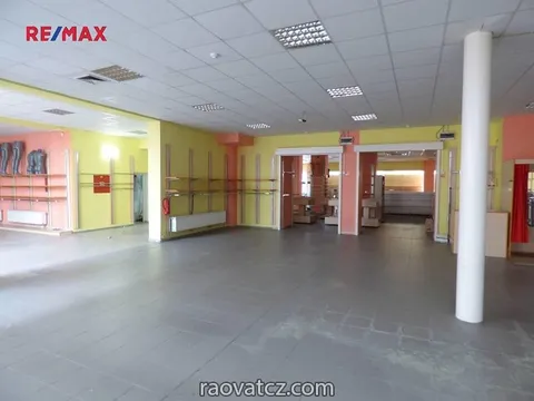 Cho thuê cửa hàng tại phố Husova, Přerov