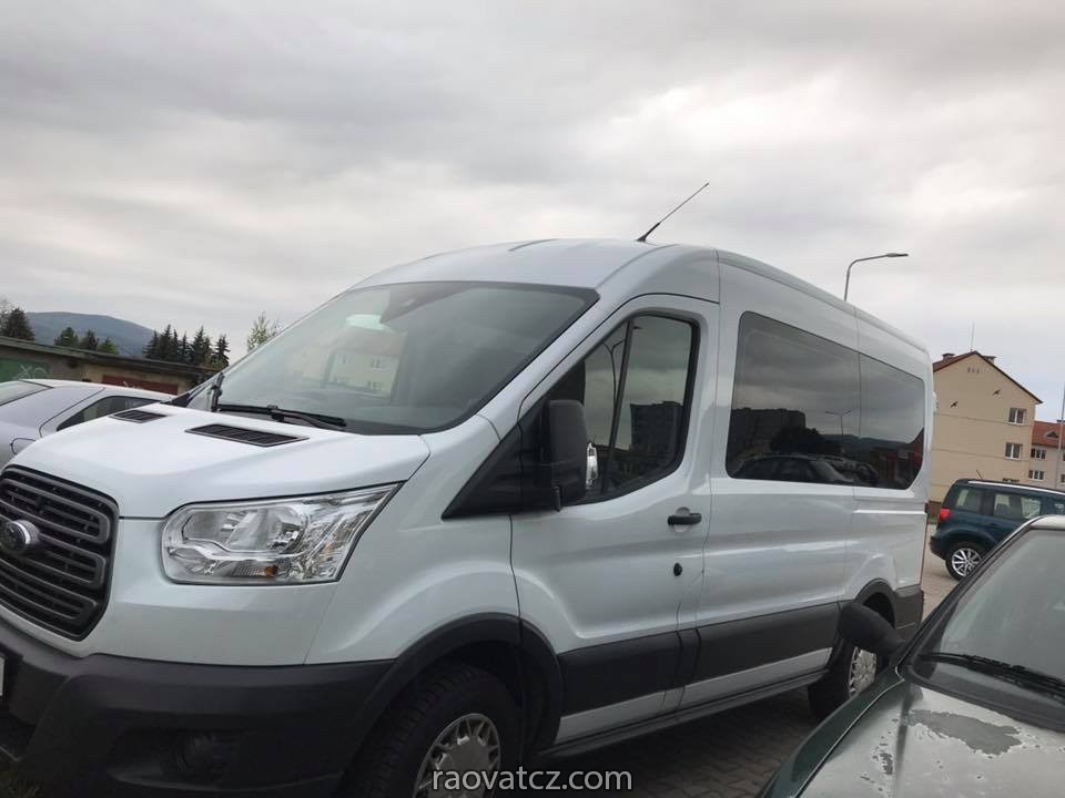 Xe ford transit 9 chỗ, xe mới chạy được 50 nghìn km