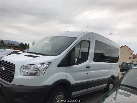 Xe ford transit 9 chỗ, xe mới chạy được 50 nghìn km
