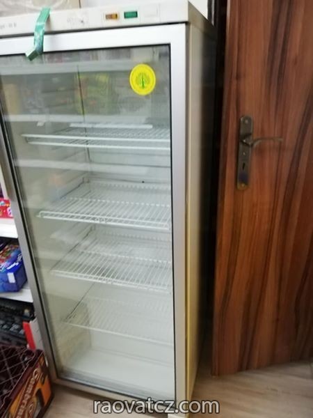 Chuyên thanh lý tủ mát, tủ kem, tủ bánh ngọt, tủ salam vùng Chrudim