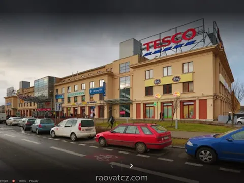 Sang nhượng HĐ quán Kavárna trong siêu thị Novodvorská Plaza , Praha 4