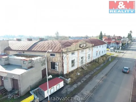 Cho thuê cửa hàng 250 m2, trong trung tâm mua sắm ở Kostelec nad Č. Lesy