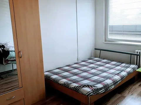 Nhượng lại nhà 2+kk, 56m2, Praha 7 gần chợ con Bò