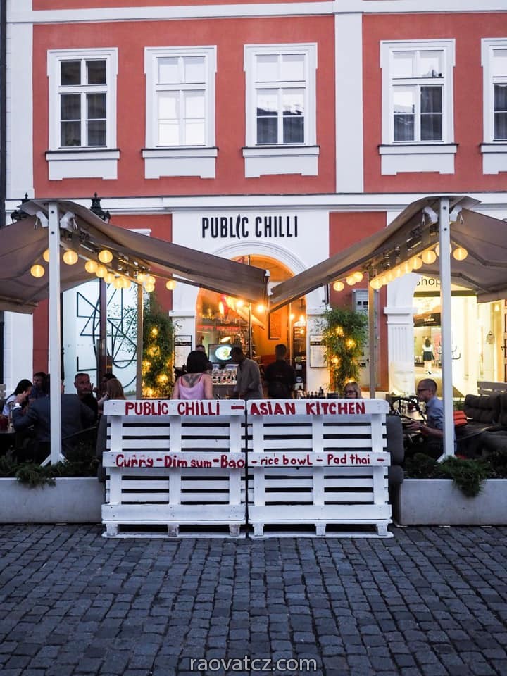 Cần tuyển đầu bếp và phụ bếp làm việc tại nhà hàng châu Á Praha 1