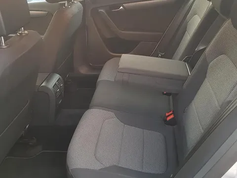 Bán xe vw passat 2.0TDI 103kw sx 2014 210ngkm